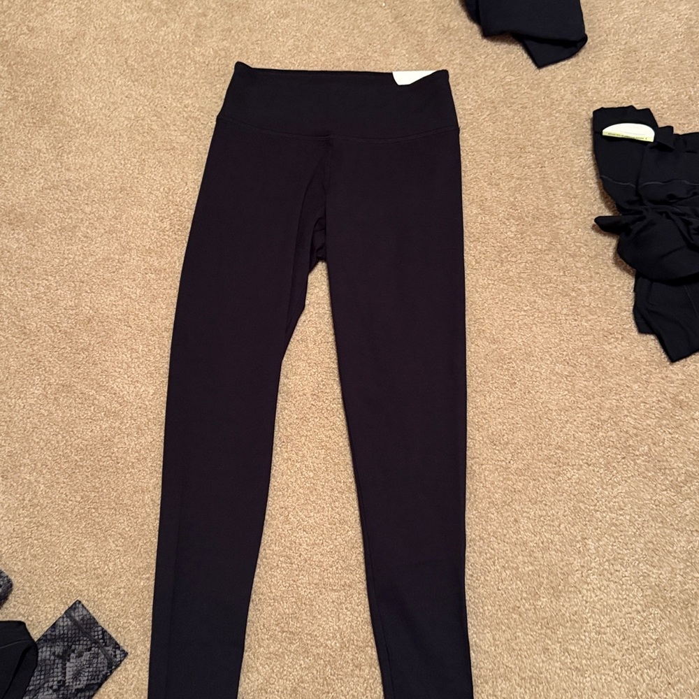 NWT Offline OG leggings